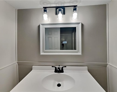 1100 Lake Drive - Photo Thumbnail 22