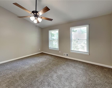 1100 Lake Drive - Photo Thumbnail 10