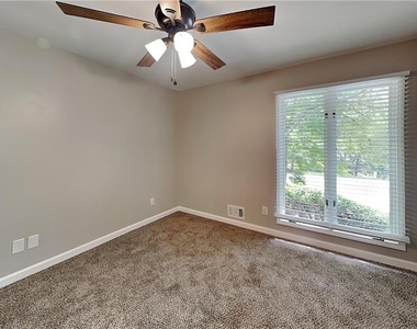 1100 Lake Drive - Photo Thumbnail 13