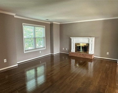 5292 Afton Way Se - Photo Thumbnail 3