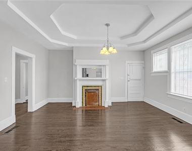660 Queen Street Sw - Photo Thumbnail 10