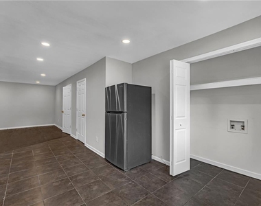 660 Queen Street Sw - Photo Thumbnail 37