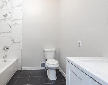 660 Queen Street Sw - Photo Thumbnail 28