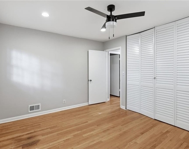 4411 Langdon Drive - Photo Thumbnail 14