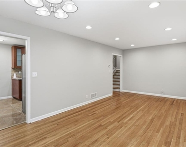4411 Langdon Drive - Photo Thumbnail 2