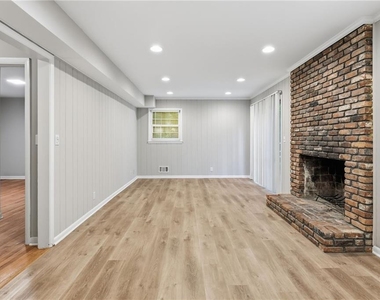 4411 Langdon Drive - Photo Thumbnail 22