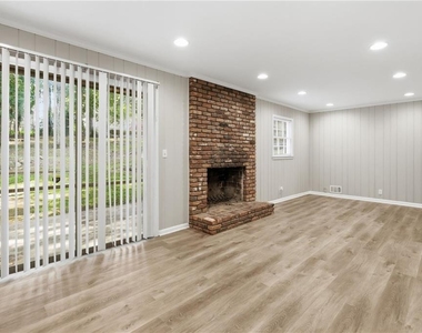 4411 Langdon Drive - Photo Thumbnail 24