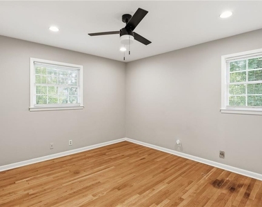 4411 Langdon Drive - Photo Thumbnail 16