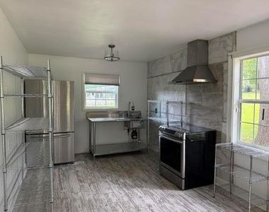 210 W James Circle - Photo Thumbnail 4