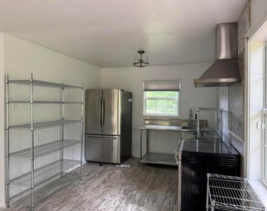 210 W James Circle - Photo Thumbnail 5