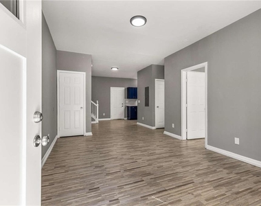 2351 Perry Boulevard Nw - Photo Thumbnail 3