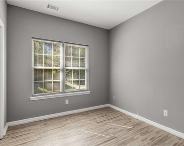 2351 Perry Boulevard Nw - Photo Thumbnail 11