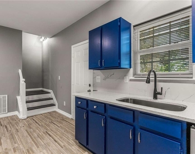 2351 Perry Boulevard Nw - Photo Thumbnail 8