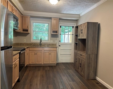 152 Fields Landing Drive - Photo Thumbnail 8