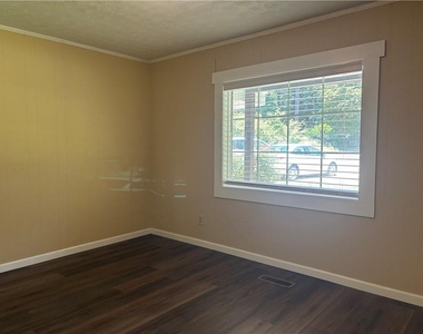 152 Fields Landing Drive - Photo Thumbnail 11