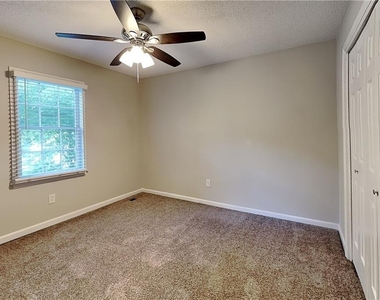 5336 Muirwood Place - Photo Thumbnail 11