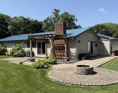3002 Meadowbrook Court - Photo Thumbnail 1