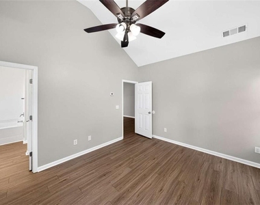 4852 Tangerine Circle - Photo Thumbnail 17