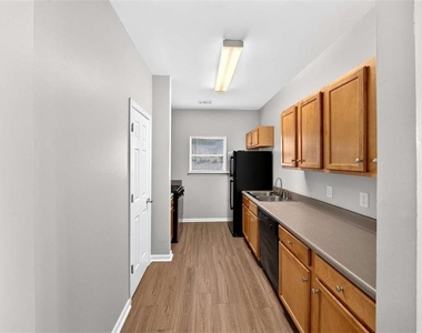 4852 Tangerine Circle - Photo Thumbnail 6