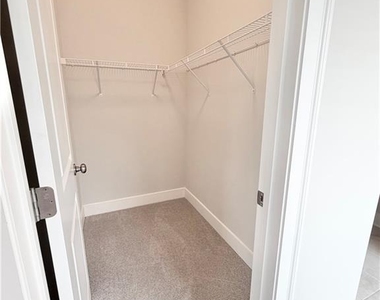 1037 Burnside Place Nw - Photo Thumbnail 23
