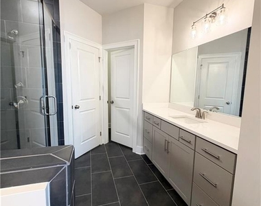1037 Burnside Place Nw - Photo Thumbnail 16