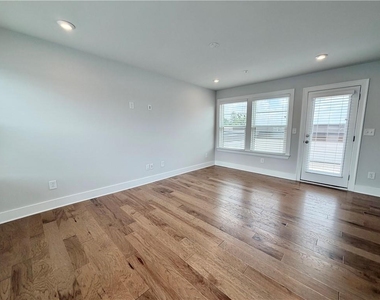 1037 Burnside Place Nw - Photo Thumbnail 30