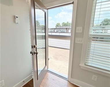 1037 Burnside Place Nw - Photo Thumbnail 25