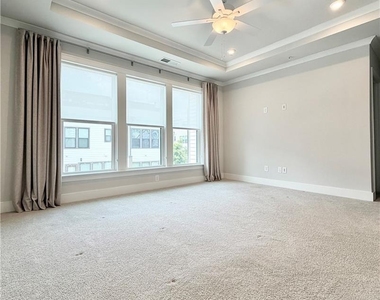 1037 Burnside Place Nw - Photo Thumbnail 11