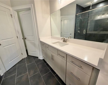 1037 Burnside Place Nw - Photo Thumbnail 13