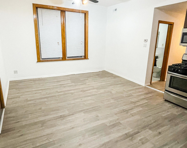 2152 W Division Street - Photo Thumbnail 1