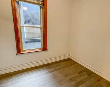 2152 W Division Street - Photo Thumbnail 7