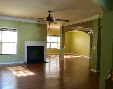 5425 Donehoo Court - Photo Thumbnail 5