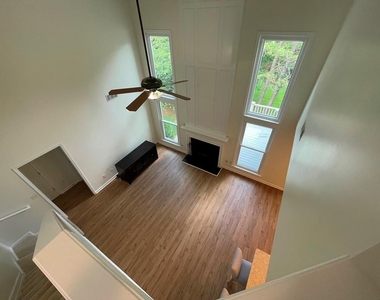 13580 Weycroft Circle - Photo Thumbnail 6