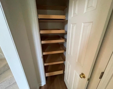 13580 Weycroft Circle - Photo Thumbnail 5