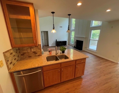13580 Weycroft Circle - Photo Thumbnail 3