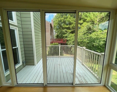 13580 Weycroft Circle - Photo Thumbnail 9