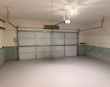 325 North Court - Photo Thumbnail 17