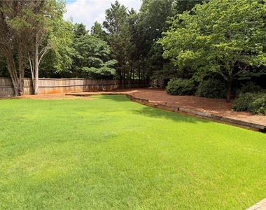 325 North Court - Photo Thumbnail 21