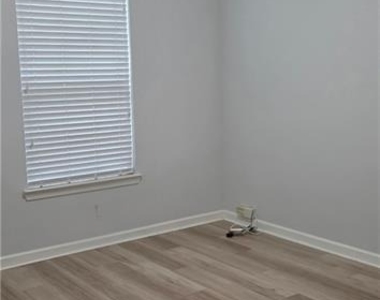 1415 Raven Rock Trail - Photo Thumbnail 15