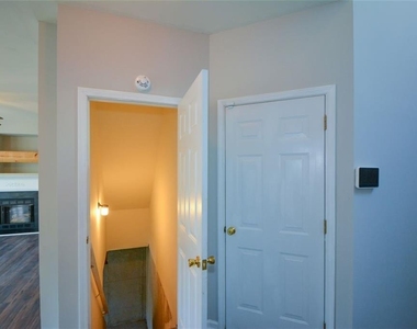 3063 Grace Court - Photo Thumbnail 32