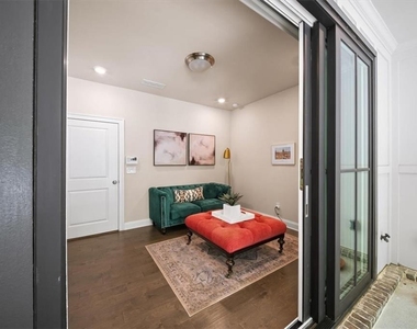 1829 La Dawn Lane - Photo Thumbnail 1