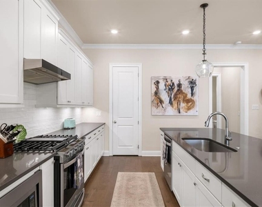 1829 La Dawn Lane - Photo Thumbnail 20
