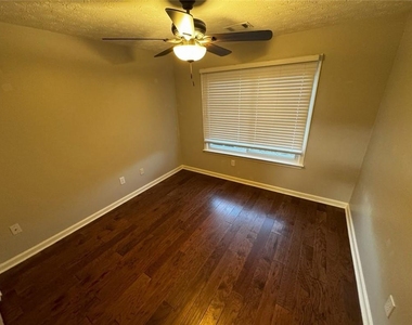 1425 Overland Crossing - Photo Thumbnail 18