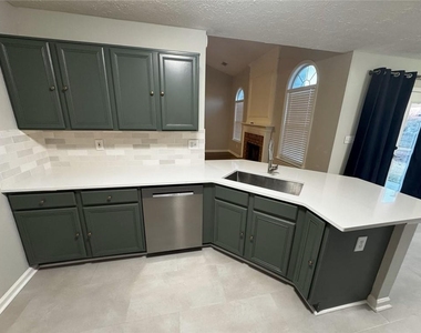 1425 Overland Crossing - Photo Thumbnail 2