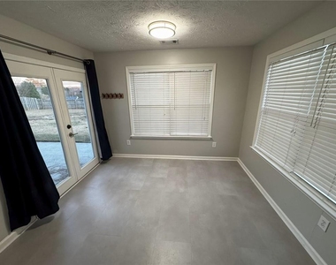 1425 Overland Crossing - Photo Thumbnail 4