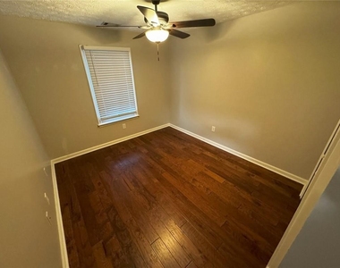 1425 Overland Crossing - Photo Thumbnail 17