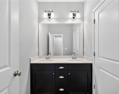 920 Westmoreland Circle Nw - Photo Thumbnail 31