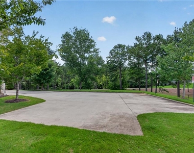 920 Westmoreland Circle Nw - Photo Thumbnail 35