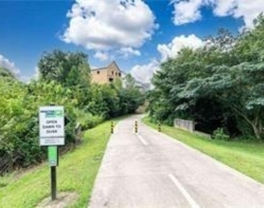 920 Westmoreland Circle Nw - Photo Thumbnail 43