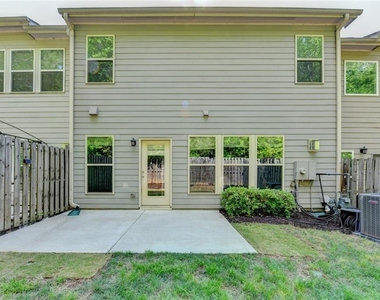 7245 Heritage Oak Court - Photo Thumbnail 57